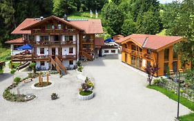 Hotel Und Apartements Im Forellenbach